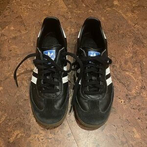 Adidas Sambas Women’s size 8.5